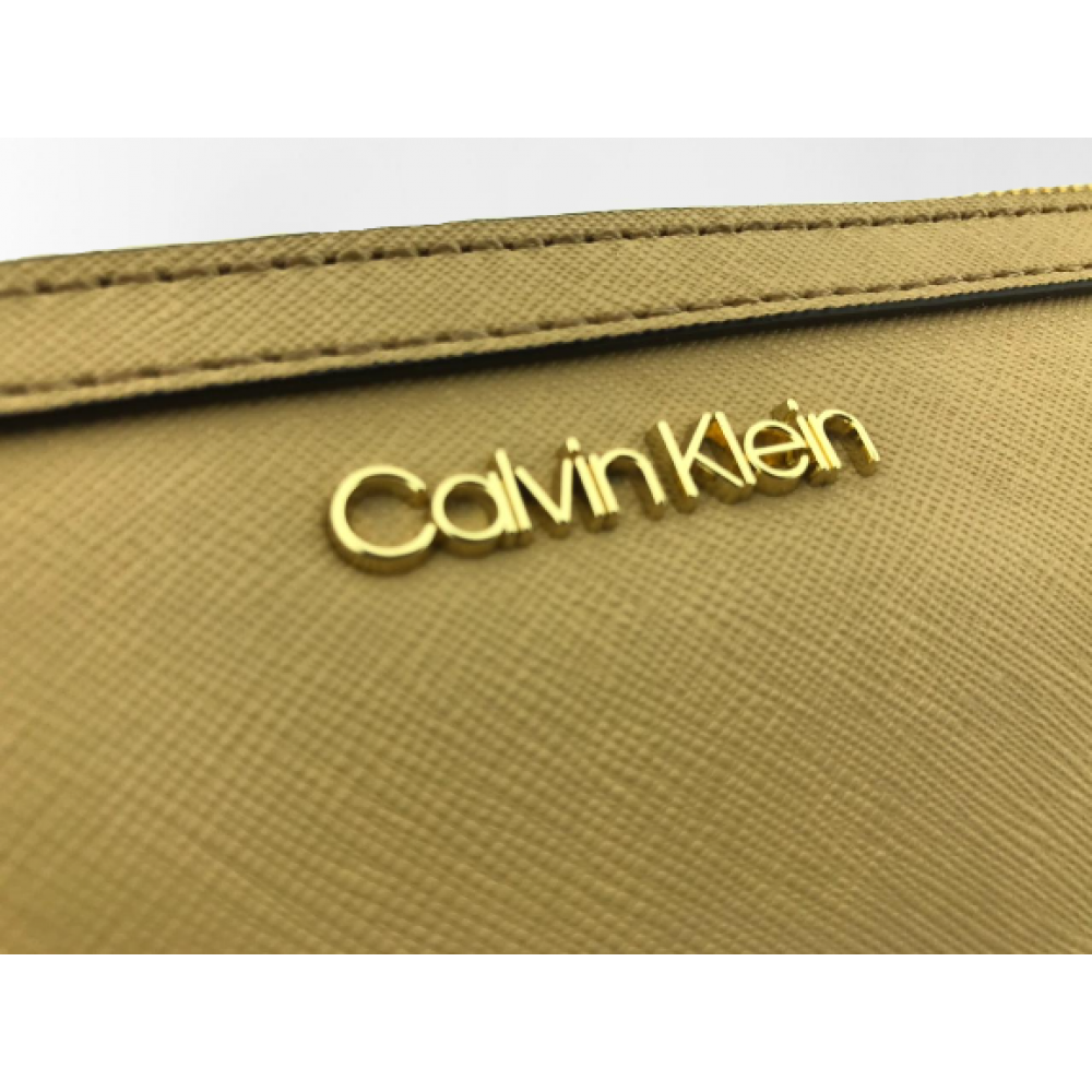 BOLSA DE MÃO BEGE CALVIN KLEIN