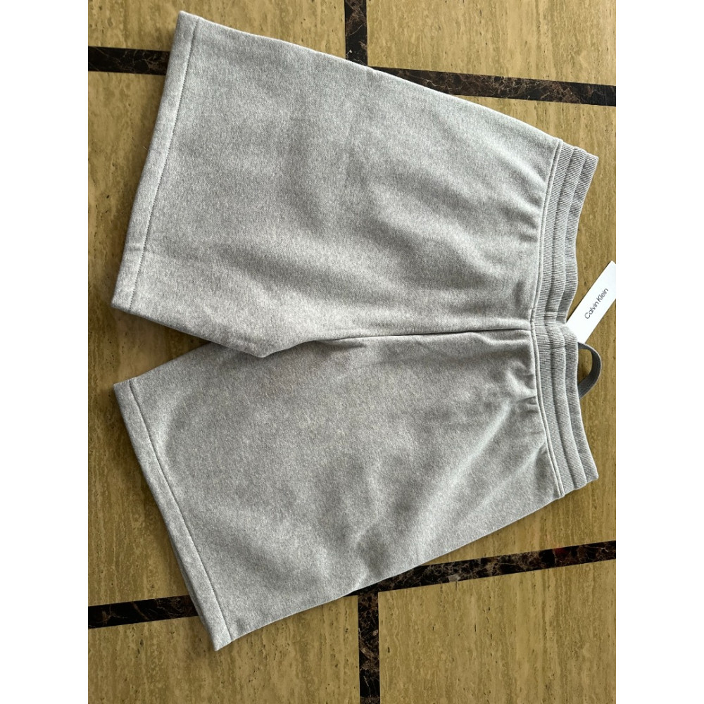 BERMUDA DE MOLETIM MASCULINA CALVIN KLEIN CINZA TAM G