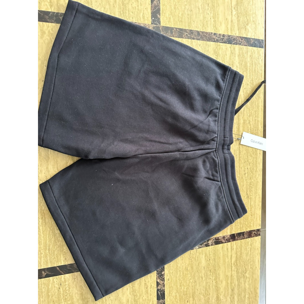 BERMUDA DE MOLETIM MASCULINA CALVIN KLEIN PRETA TAM G