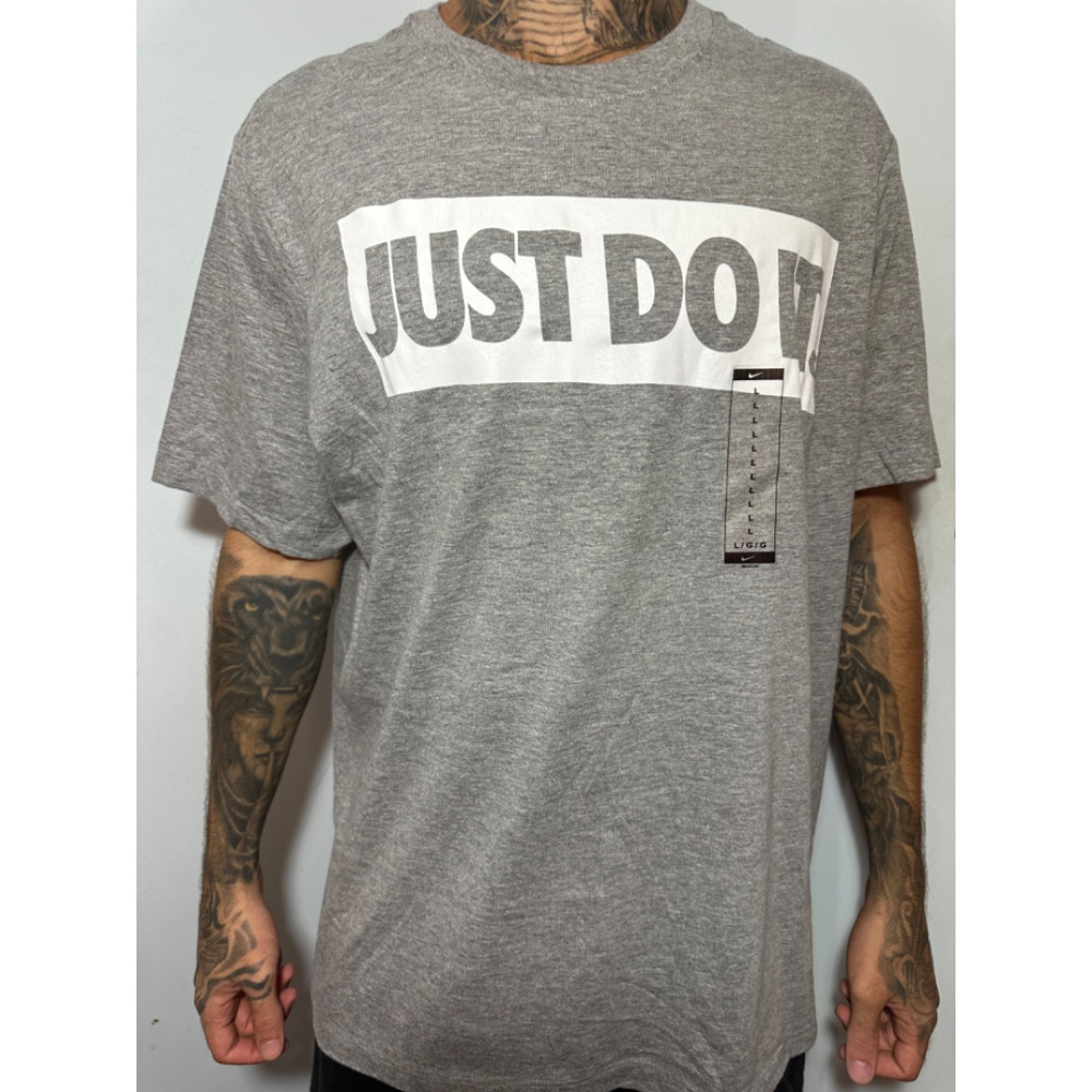 Camiseta Nike TAM L Original 