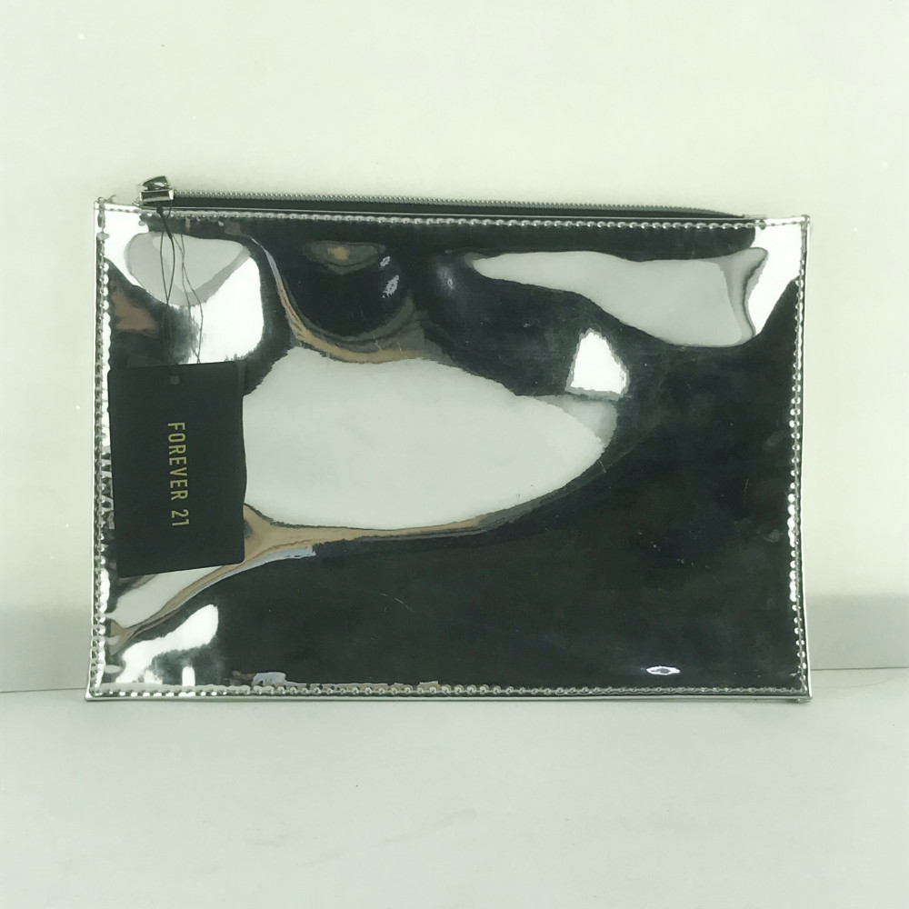 NECESSAIRE HOLOGRÁFICA FOREVER21