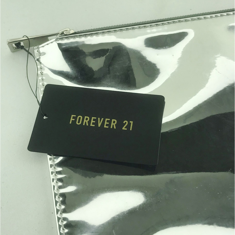 NECESSAIRE HOLOGRÁFICA FOREVER21